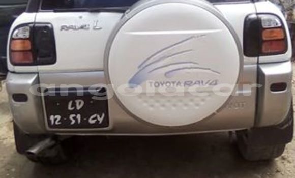 Comprar Usado Toyota RAV4 Branco Carro em Luanda em Luanda Province Comprar Usado Toyota RAV4 Branco Carro em Luanda em Luanda Province
