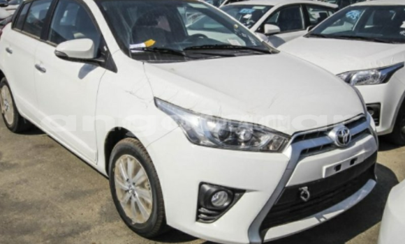 Comprar Novo Toyota Yaris Branco Carro em Luanda em Luanda Province Comprar Novo Toyota Yaris Branco Carro em Luanda em Luanda Province