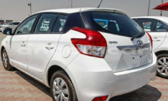 Comprar Novo Toyota Yaris Branco Carro em Luanda em Luanda Province Comprar Novo Toyota Yaris Branco Carro em Luanda em Luanda Province