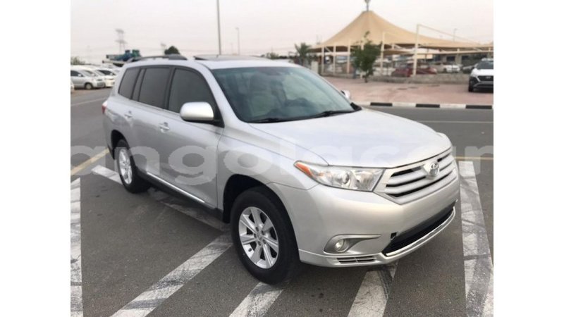 Big with watermark toyota highlander bengo province import dubai 5354