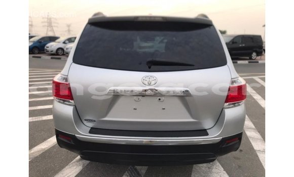Comprar Importar Toyota Highlander Outro Carro em Import - Dubai em Bengo Province Comprar Importar Toyota Highlander Outro Carro em Import - Dubai em Bengo Province