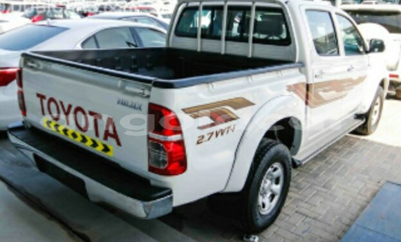 Comprar Novo Toyota Hilux Branco Carro em Luanda em Luanda Province Comprar Novo Toyota Hilux Branco Carro em Luanda em Luanda Province