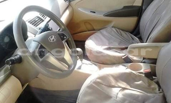 Comprar Usado Hyundai Accent Vermelho Carro em Luanda em Luanda Province Comprar Usado Hyundai Accent Vermelho Carro em Luanda em Luanda Province