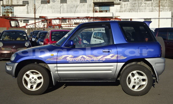 Comprar Novo Toyota RAV4 Azul Carro em Luanda em Luanda Province Comprar Novo Toyota RAV4 Azul Carro em Luanda em Luanda Province