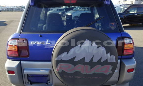 Comprar Novo Toyota RAV4 Azul Carro em Luanda em Luanda Province Comprar Novo Toyota RAV4 Azul Carro em Luanda em Luanda Province