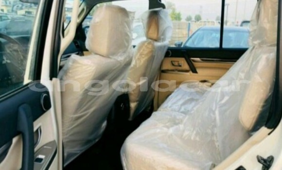 Buy New Mitsubishi Pajero White Car in Luanda in Luanda Province Buy New Mitsubishi Pajero White Car in Luanda in Luanda Province