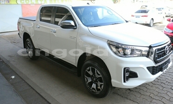 Comprar Novo Toyota Hilux Branco Carro em N'zeto em Zaire Comprar Novo Toyota Hilux Branco Carro em N'zeto em Zaire
