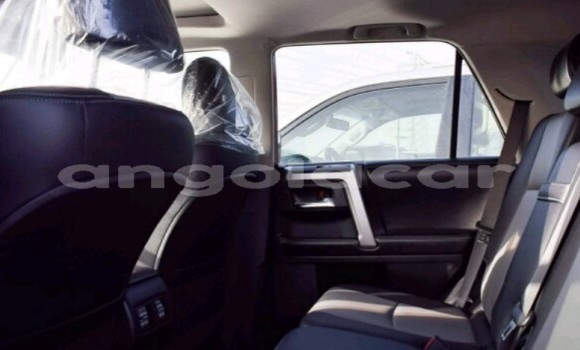 Acheter Neuf Voiture Toyota 4Runner Rouge à Luanda, Province de Luanda Acheter Neuf Voiture Toyota 4Runner Rouge à Luanda, Province de Luanda