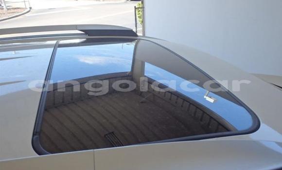 Comprar Usado Toyota RAV4 Branco Carro em Luanda em Luanda Province Comprar Usado Toyota RAV4 Branco Carro em Luanda em Luanda Province
