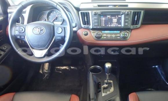 Comprar Usado Toyota RAV4 Branco Carro em Luanda em Luanda Province Comprar Usado Toyota RAV4 Branco Carro em Luanda em Luanda Province