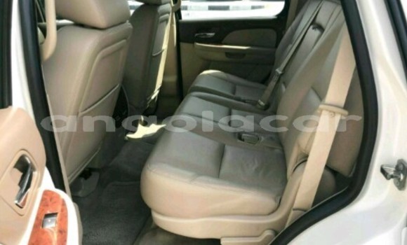 Buy New Chevrolet Tahoe White Car in Luanda in Luanda Province Buy New Chevrolet Tahoe White Car in Luanda in Luanda Province