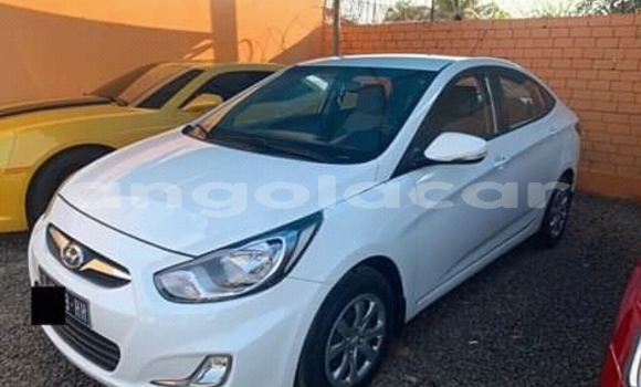Buy Used Hyundai Accent White Car in Namibe in Namibe Province Buy Used Hyundai Accent White Car in Namibe in Namibe Province