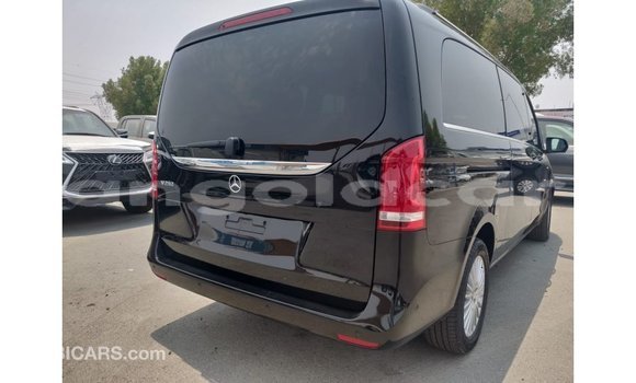 Comprar Importar Mercedes-Benz 250 Preto Carro em Import - Dubai em Bengo Province Comprar Importar Mercedes-Benz 250 Preto Carro em Import - Dubai em Bengo Province