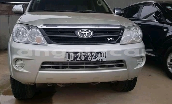 Comprar Novo Toyota Fortuner Outro Carro em Luanda em Luanda Province Comprar Novo Toyota Fortuner Outro Carro em Luanda em Luanda Province