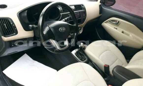 Buy New Kia rio White Car in Luanda in Luanda Province Buy New Kia rio White Car in Luanda in Luanda Province
