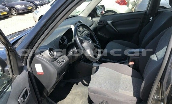 Comprar Usado Toyota RAV4 Preto Carro em Luanda em Luanda Province Comprar Usado Toyota RAV4 Preto Carro em Luanda em Luanda Province