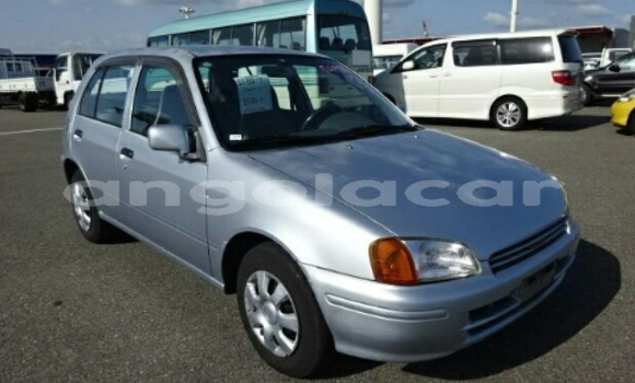 Comprar Novo Toyota Starlet Prata Carro em Luanda em Luanda Province Comprar Novo Toyota Starlet Prata Carro em Luanda em Luanda Province