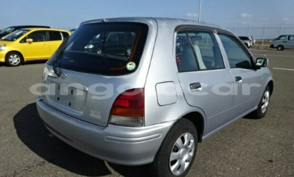 Comprar Novo Toyota Starlet Prata Carro em Luanda em Luanda Province Comprar Novo Toyota Starlet Prata Carro em Luanda em Luanda Province
