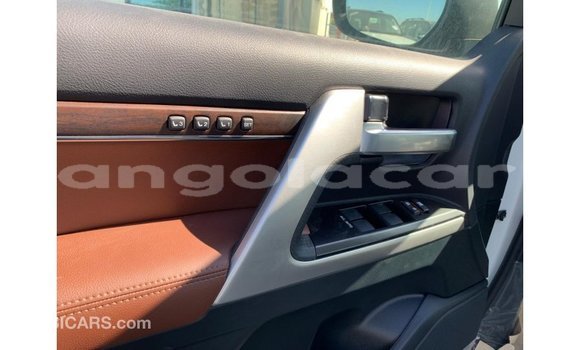 Comprar Importar Toyota Land Cruiser Branco Carro em Import - Dubai em Bengo Province Comprar Importar Toyota Land Cruiser Branco Carro em Import - Dubai em Bengo Province