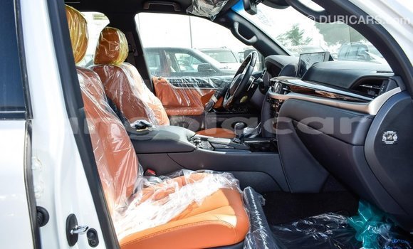 Buy Import Lexus LX White Car in Import - Dubai in Bengo Province Buy Import Lexus LX White Car in Import - Dubai in Bengo Province