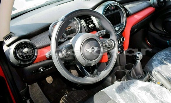 Acheter Neuf Voiture MINI Cooper Rouge à Luanda, Province de Luanda Acheter Neuf Voiture MINI Cooper Rouge à Luanda, Province de Luanda