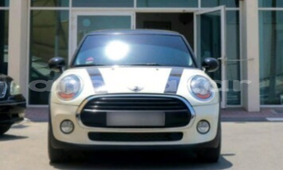 Comprar Novo MINI Cooper Outro Carro em Luanda em Luanda Province