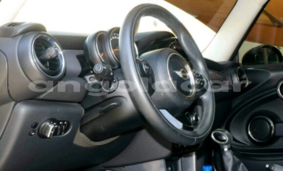 Acheter Neuf Voiture MINI Cooper Autre à Luanda, Province de Luanda Acheter Neuf Voiture MINI Cooper Autre à Luanda, Province de Luanda