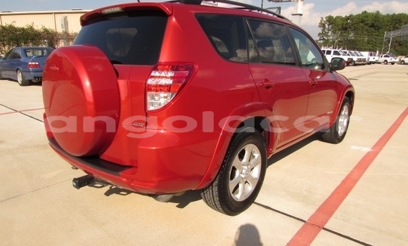 Comprar Usado Toyota RAV4 Vermelho Carro em Luanda em Luanda Province Comprar Usado Toyota RAV4 Vermelho Carro em Luanda em Luanda Province