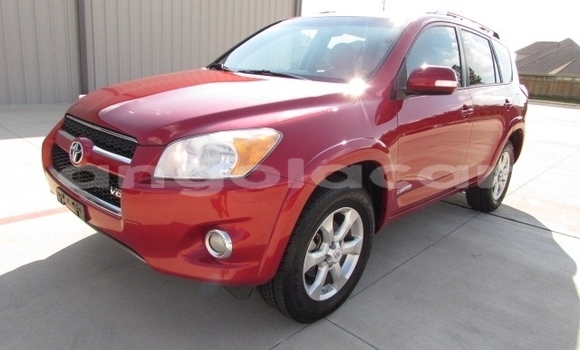 Comprar Usado Toyota RAV4 Vermelho Carro em Luanda em Luanda Province Comprar Usado Toyota RAV4 Vermelho Carro em Luanda em Luanda Province