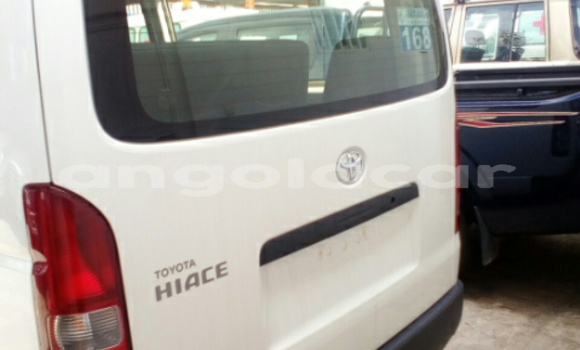 Buy Used Toyota Hiace White Car in Luanda in Luanda Province Buy Used Toyota Hiace White Car in Luanda in Luanda Province