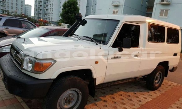 Comprar Novo Toyota Land Cruiser Branco Carro em Luanda em Luanda Province Comprar Novo Toyota Land Cruiser Branco Carro em Luanda em Luanda Province