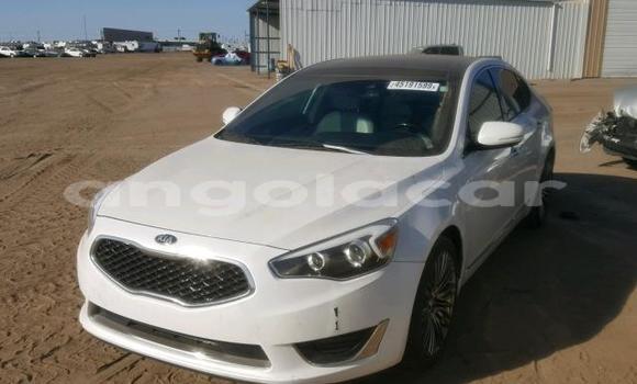 Comprar Usado Kia Cadenza Outro Carro em Luena em Moxico Comprar Usado Kia Cadenza Outro Carro em Luena em Moxico