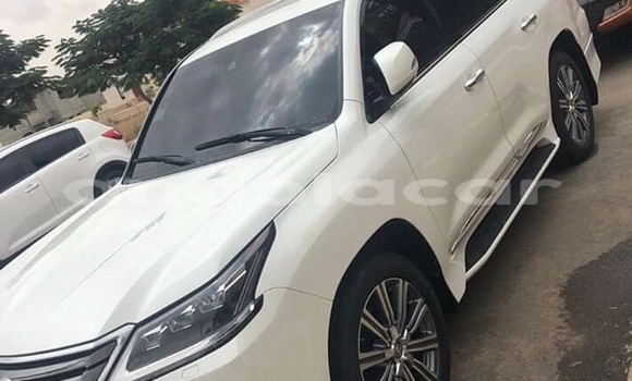 Comprar Novo Lexus LX 570 Branco Carro em Luena em Moxico Comprar Novo Lexus LX 570 Branco Carro em Luena em Moxico