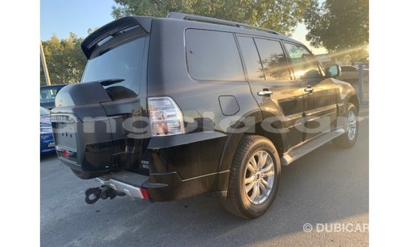 Comprar Importar Mitsubishi Pajero Preto Carro em Import - Dubai em Bengo Province Comprar Importar Mitsubishi Pajero Preto Carro em Import - Dubai em Bengo Province