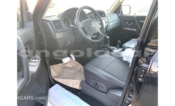 Comprar Importar Mitsubishi Pajero Preto Carro em Import - Dubai em Bengo Province Comprar Importar Mitsubishi Pajero Preto Carro em Import - Dubai em Bengo Province