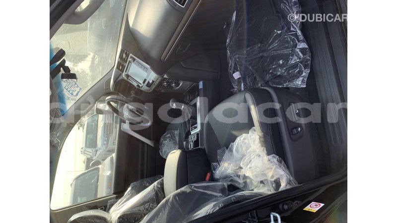 Big with watermark toyota prado bengo province import dubai 5647