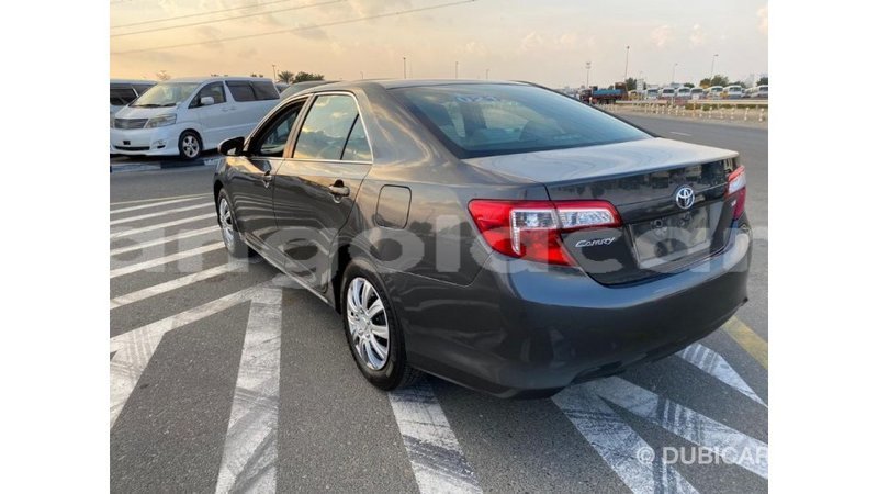 Big with watermark toyota camry bengo province import dubai 5658