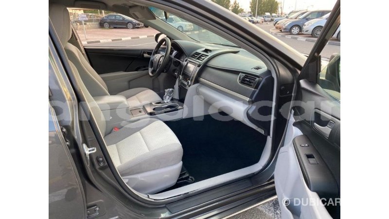 Big with watermark toyota camry bengo province import dubai 5658