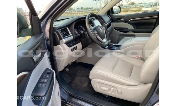 Comprar Importar Toyota Highlander Azul Carro em Import - Dubai em Bengo Province Comprar Importar Toyota Highlander Azul Carro em Import - Dubai em Bengo Province