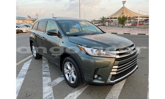 Comprar Importar Toyota Highlander Verde Carro em Import - Dubai em Bengo Province Comprar Importar Toyota Highlander Verde Carro em Import - Dubai em Bengo Province