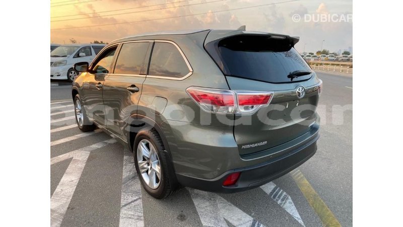 Big with watermark toyota highlander bengo province import dubai 5660
