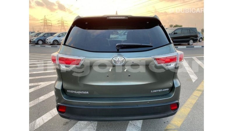 Big with watermark toyota highlander bengo province import dubai 5660
