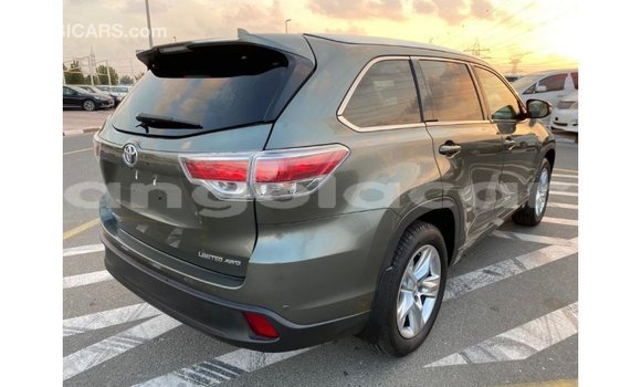 Comprar Importar Toyota Highlander Verde Carro em Import - Dubai em Bengo Province Comprar Importar Toyota Highlander Verde Carro em Import - Dubai em Bengo Province