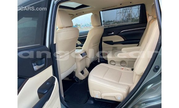 Comprar Importar Toyota Highlander Verde Carro em Import - Dubai em Bengo Province Comprar Importar Toyota Highlander Verde Carro em Import - Dubai em Bengo Province