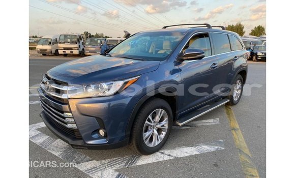 Comprar Importar Toyota Highlander Azul Carro em Import - Dubai em Bengo Province Comprar Importar Toyota Highlander Azul Carro em Import - Dubai em Bengo Province