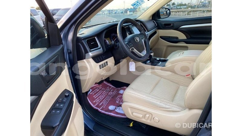 Big with watermark toyota highlander bengo province import dubai 5681