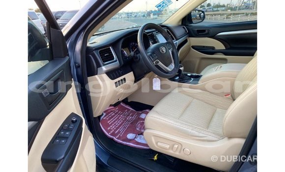 Comprar Importar Toyota Highlander Azul Carro em Import - Dubai em Bengo Province Comprar Importar Toyota Highlander Azul Carro em Import - Dubai em Bengo Province
