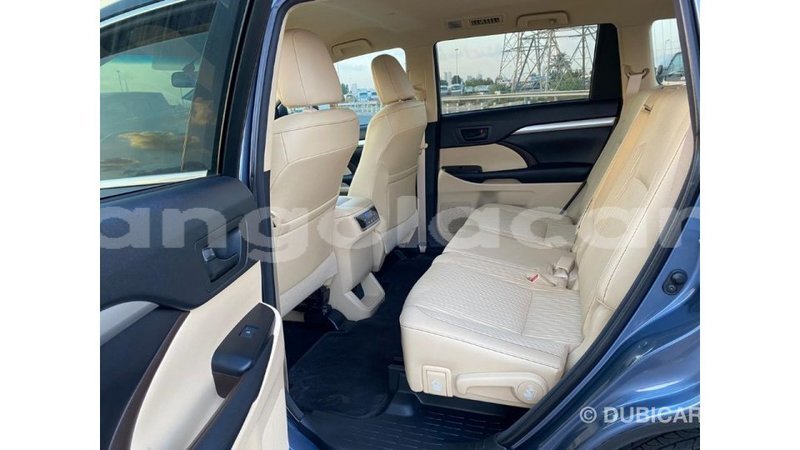Big with watermark toyota highlander bengo province import dubai 5681