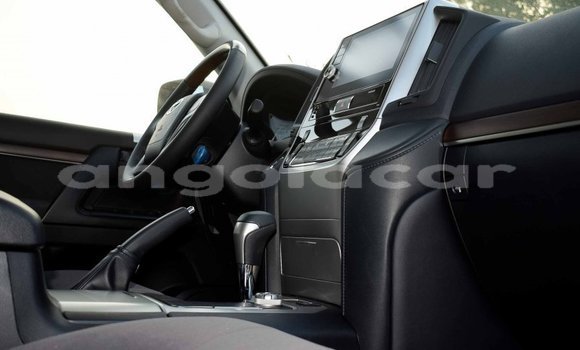 Comprar Importar Toyota Land Cruiser Branco Carro em Import - Dubai em Bengo Province Comprar Importar Toyota Land Cruiser Branco Carro em Import - Dubai em Bengo Province