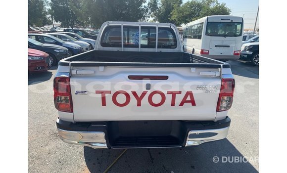 Comprar Importar Toyota Hilux Branco Carro em Import - Dubai em Bengo Province Comprar Importar Toyota Hilux Branco Carro em Import - Dubai em Bengo Province
